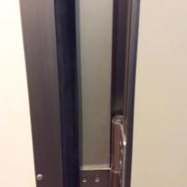 アルミ製玄関枠の膨らみ補修