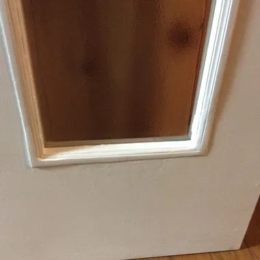 ワンちゃんがかじってしまった室内ドアのリペア